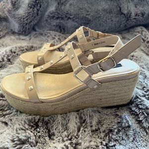 Kenzie Platform sandals-Tavi size 7